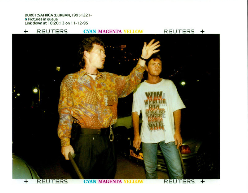 1995 UNEMPLOYED WHITE UTH AFRICANS ARMED WIT JOHN GIBB PAUL WRITER - Vintage Photograph