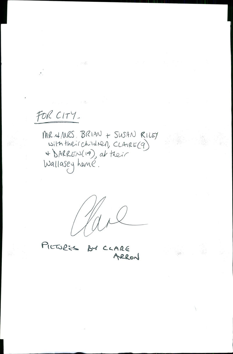 FREELANCE WRITER AND PHOTOGRAPHER CLARE ARRON MRS BRIAN SUSAN - Vintage Photograph