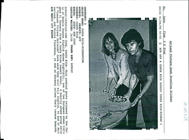 1996 REGULA SUSANA SIGFRID WAS ONE TWO EUROPEAN WOMEN KIDNA PPE WRITER COUNTRY - Vintage Photograph