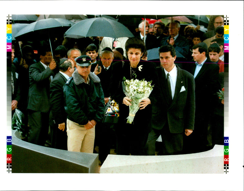 LEA RABIN LAYS WREATH NEWLY INAUGURATED TOMBS MENAHEM KAHANA WRITER - Vintage Photograph