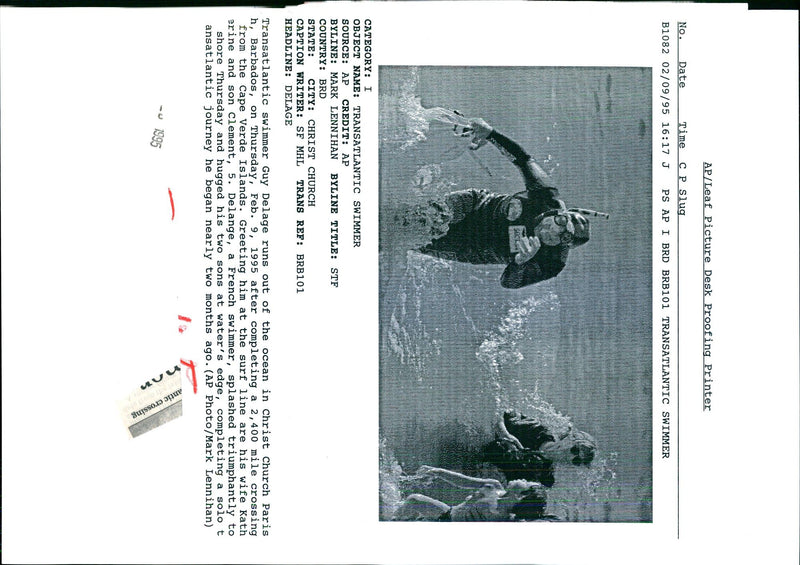 1995 FRENCH SWIMMER GUY DELAGE COMPLETES MARK LENNIHAN PARIS WRITER WIFE OCEAN - Vintage Photograph