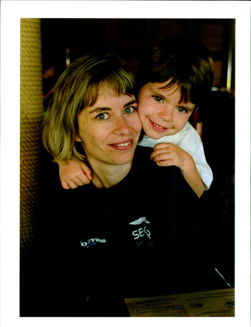 1995 KATHERINE DELAGE AND HER MARK LENNIHAN EFT TITLE WRITER FRENCH COUNTRY - Vintage Photograph