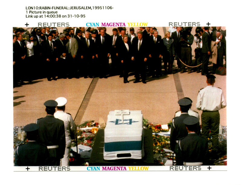 1995 TONY PRIME CLINTON HILLARY CLINTO RABIN WRITER DAVID COUNTRY PRESIDENT AMERI - Vintage Photograph