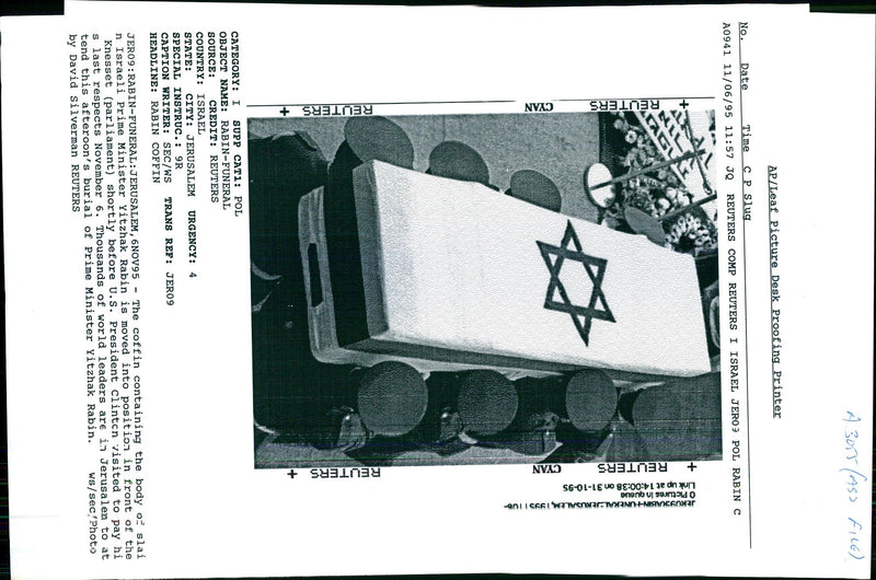 1995 THOUSANDS TONY PRIME CLINTON RABIN JERO PRESIDENT WRITER COUNTRY DAVID - Vintage Photograph