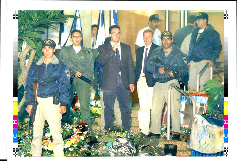 1995 LEAH RABIN WILL LEAD TENS THOUSANDS TONY PRIME WRITER VISIT COUNTRY - Vintage Photograph