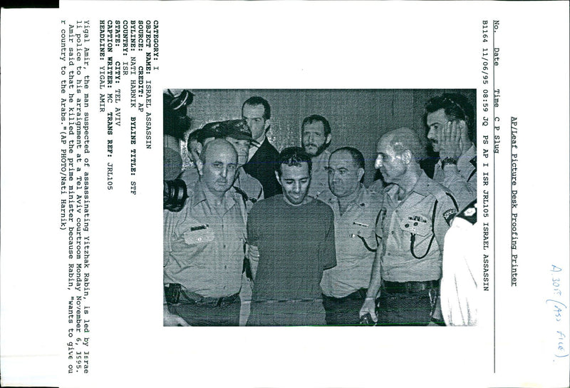 1995 ASS FILE LEAF PICTURE TONY PRIME RABIN TITLE WRITER POLICE COUNTRY - Vintage Photograph