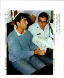 1995 MICHAEL EPSTEIN THE SIXTH SUSP TONY PRIME RABIN POLICE WRITER COUNTRY - Vintage Photograph