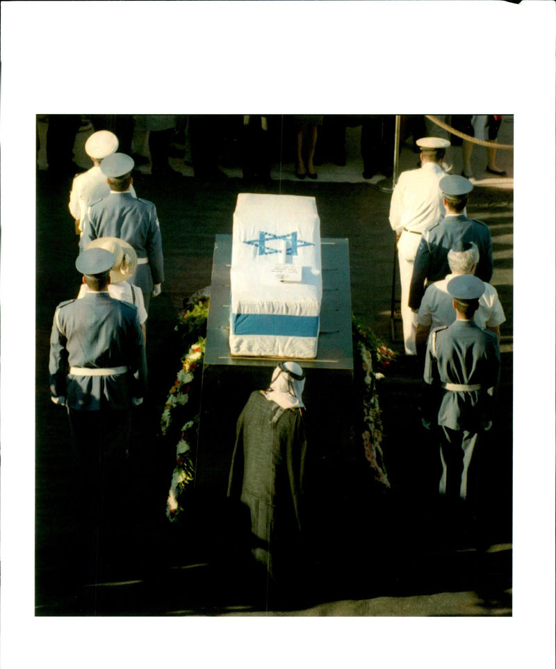 1995 ISRAELI MINISTER YITZHAK RABIN WILL TONY PRIME TITLE WRITER COUNTRY - Vintage Photograph