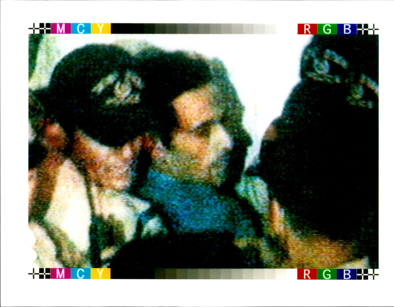 1995 RSS FIRE LEAF PICTURE DESK PROOFING TONY PRIME POLICE WRITER COUNTRY - Vintage Photograph