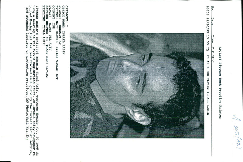 1995 YITZHAK RABINS CONFESSED ASSASIN YIGAL NATI HARNIK TITLE WRITER COUNTRY - Vintage Photograph