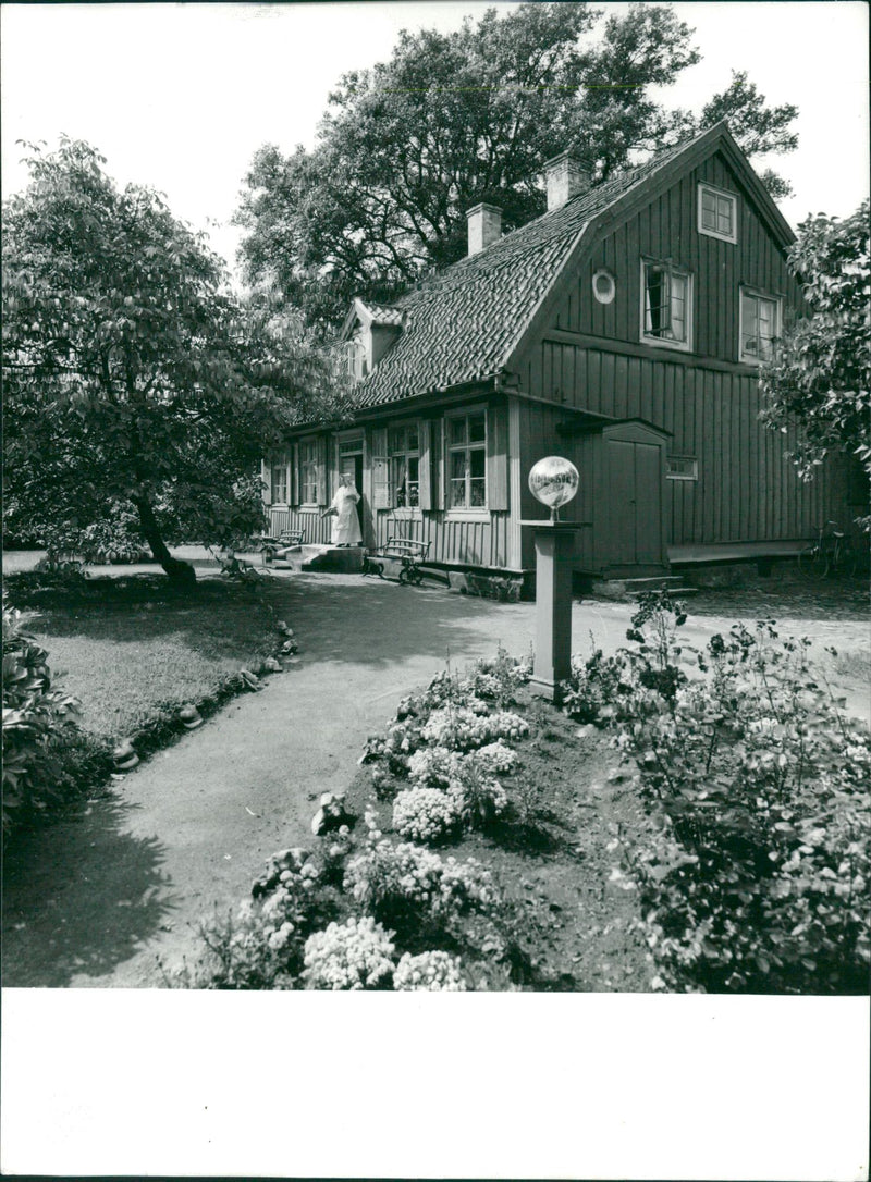 Kalmar - house with a garden - Vintage Photograph