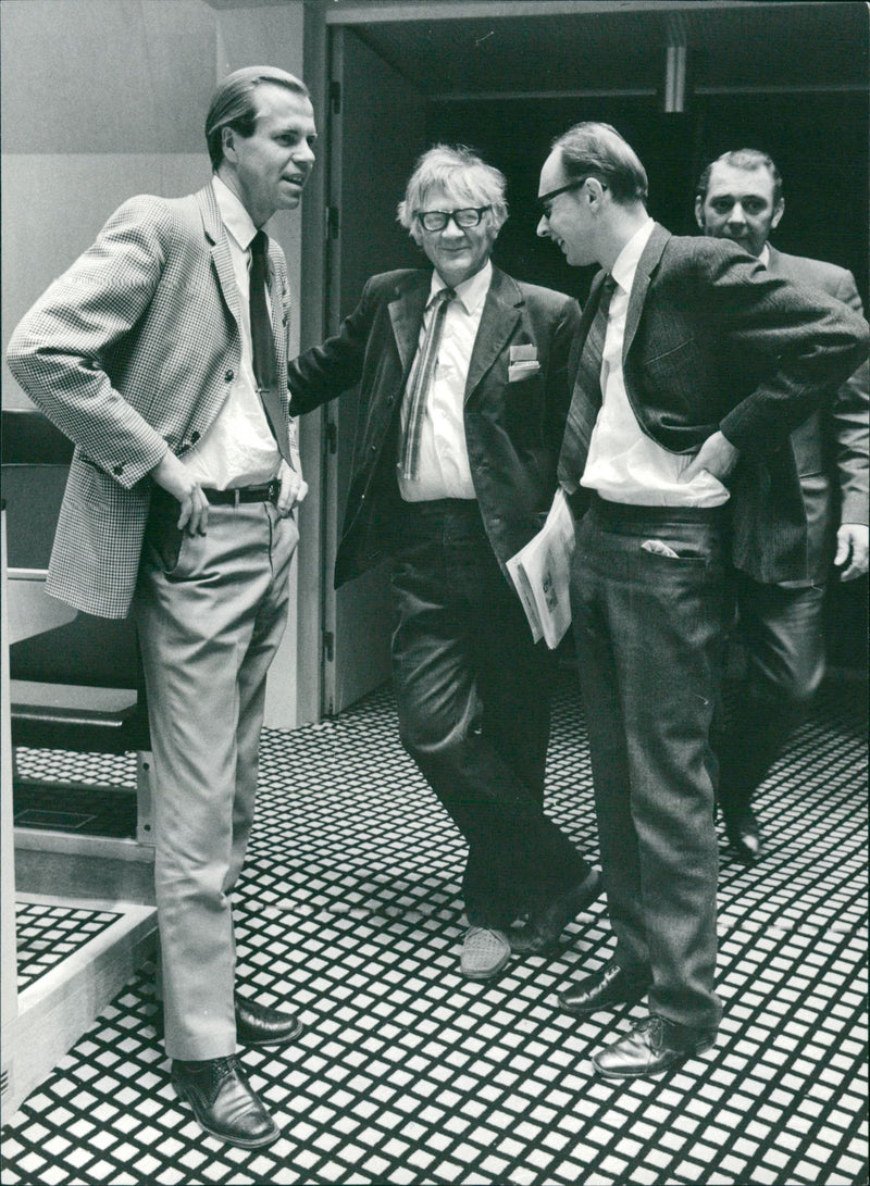 Riksdag (Parliament of Sweden) - Staffan Burenstam Linder (on the left), got a chat before parliamentary work began this fall. Sundman (center) and Per Ahlmark (to the right). - Vintage Photograph