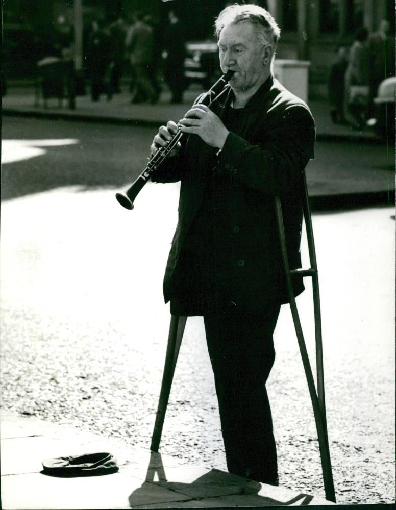 Street musician in London - Vintage Photograph