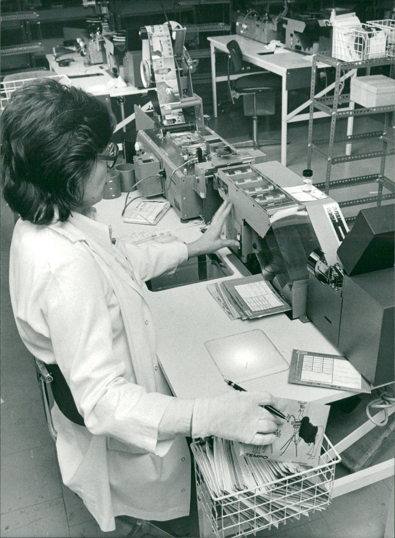 Fotolaboratorium - Vintage Photograph