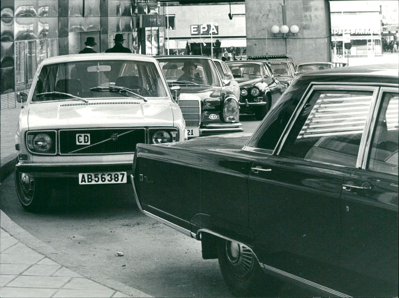 Debate in Parliament. - Vintage Photograph