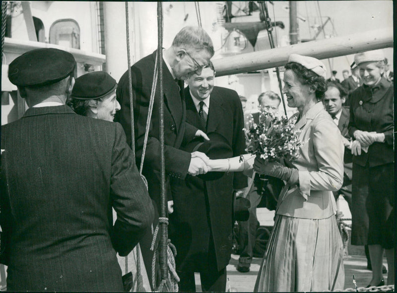 King Gustaf VI Adolf In official business - Vintage Photograph