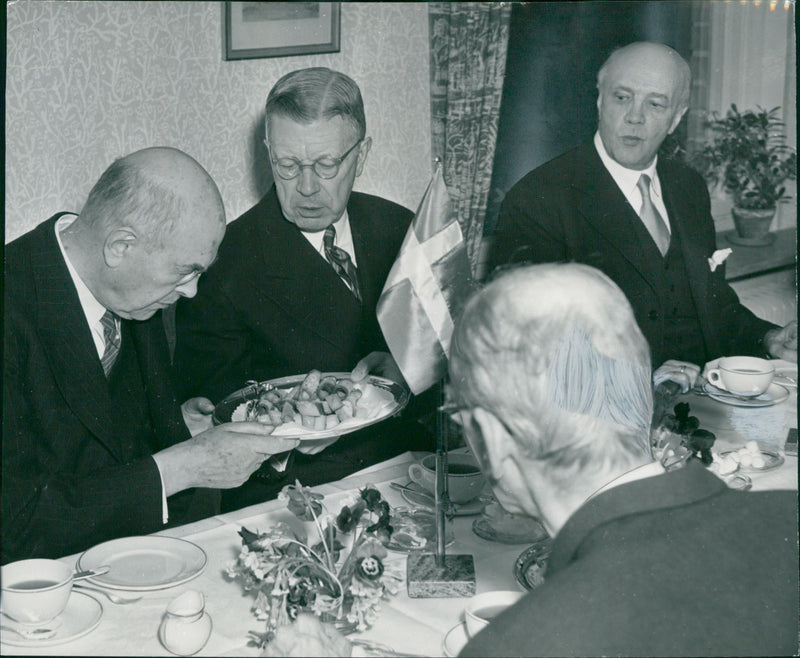 King Gustaf VI Adolf. - Vintage Photograph