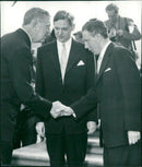 Gustaf VI Adolfs Eriksgata in JÃ¶nkÃ¶ping County. At TranÃ¥ City Hall, the King was welcomed by Deputy Chairman Bertil RosÃ Â© n of the City Council - Vintage Photograph