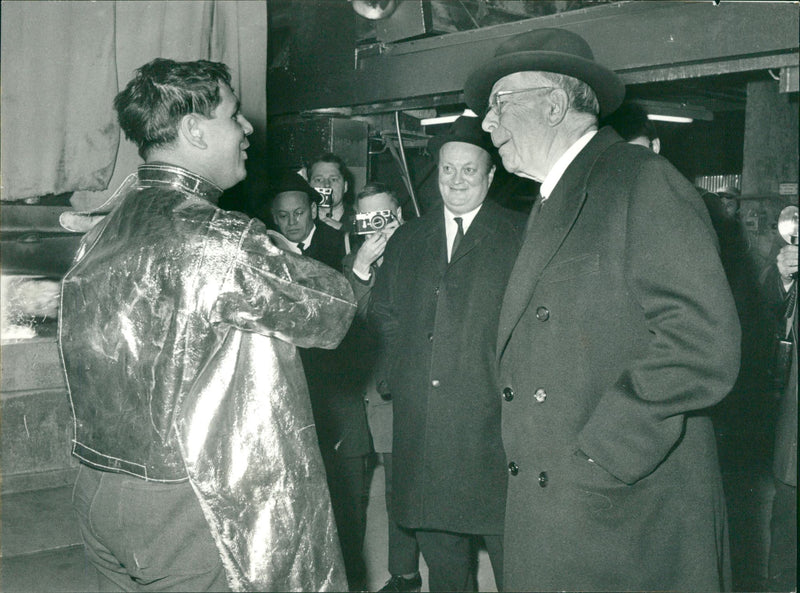 King Gustaf VI Adolf's trip to Falun. The king at the visit to Domnarfvets Jernverk - Vintage Photograph