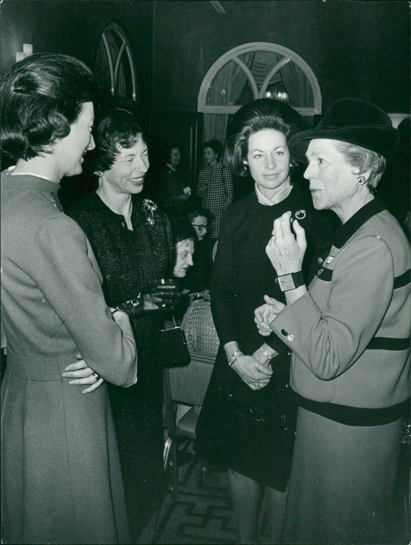 Mrs Turner Cameron, Mrs Luis Alvarez, Mrs Harriet Arvidson and Estelle Bernadotte in concert at the American Women's Club lunch - Vintage Photograph