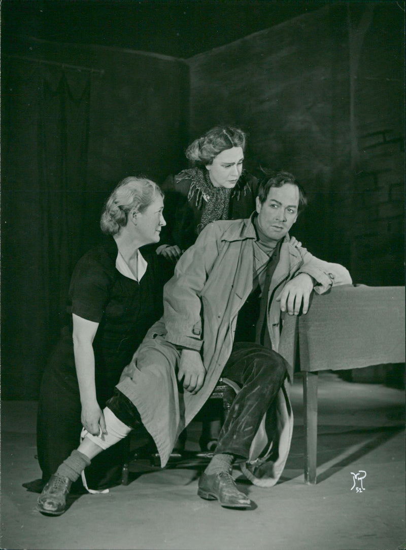 The Opera, 1952. Britta Hertzberg, Gertrud Pålson-Wettergren and Hugo Hasslo in Consul - Vintage Photograph