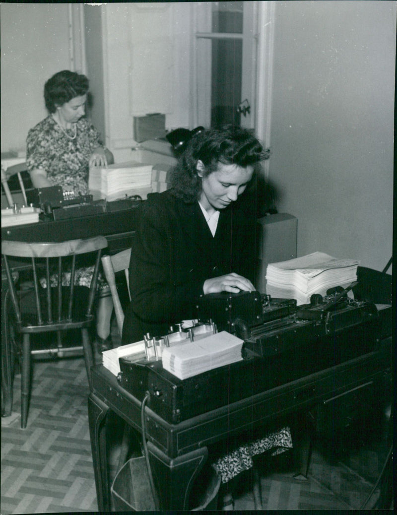 Statistika centralbyran - Vintage Photograph