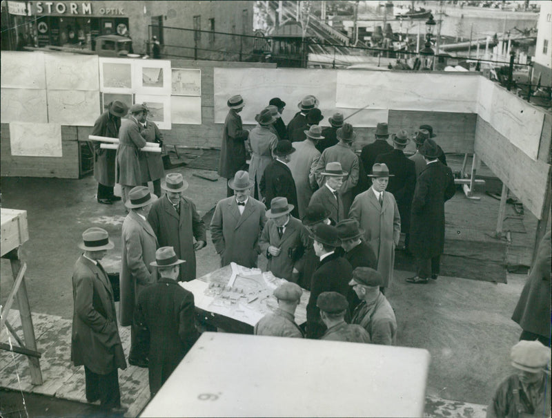 Inspection of the Södertunneln model - Vintage Photograph