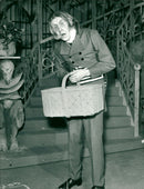 Odéon theater, Stockholm. Martin Ljung as the servant Gemén and Berndt Westerberg as Egenolf in Povel Ramel and Hasse Ekmans musical "Funny Boy" - Vintage Photograph