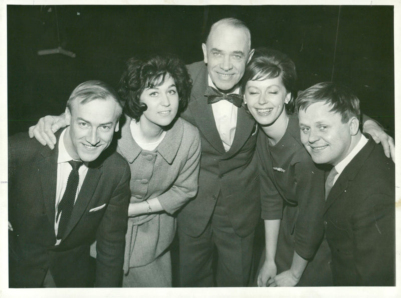 Odéon theater, Stockholm. During the collation, the four newcomers of the squad were cleared. From the left side Stig Grybe, Birgitta Andersson, Lill Lindfors and Sune Mangs. - Vintage Photograph