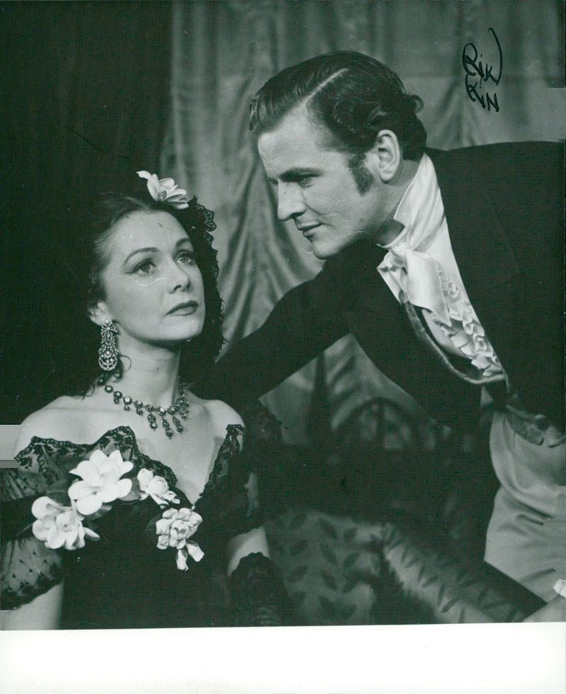 The play "The Camellia Lady" is played by Sonja Wigert and Georg Fant in the lead roles. - Vintage Photograph