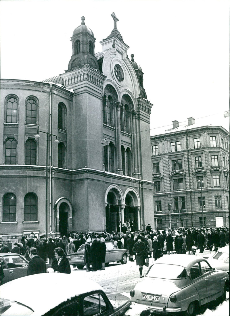 Outside the Immanuel Church. - Vintage Photograph