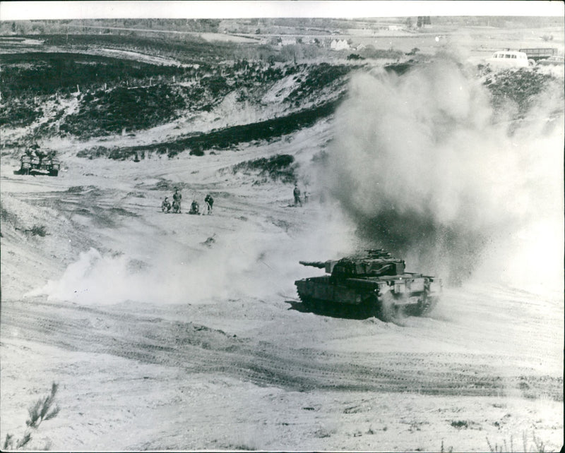 Lasar gun to revolutionize tank battles - Vintage Photograph