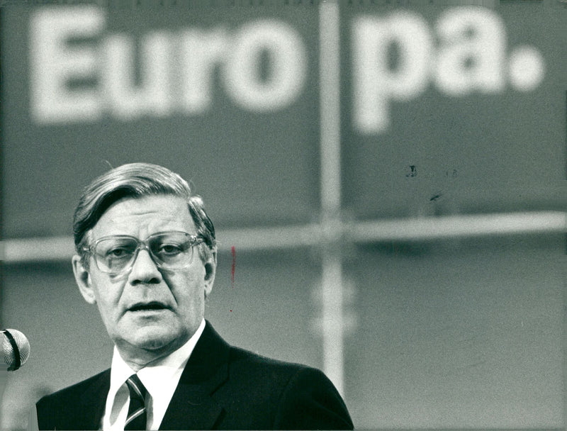 Helmut Schmidt - Vintage Photograph