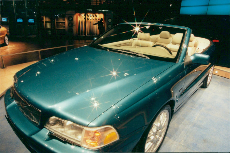 Volvo C70 -98 cab - Vintage Photograph