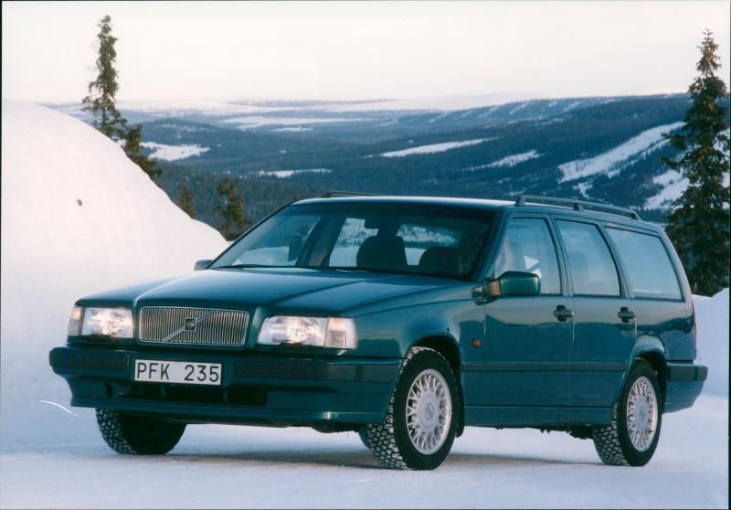 Volvo 850 GLE 1993 - Vintage Photograph