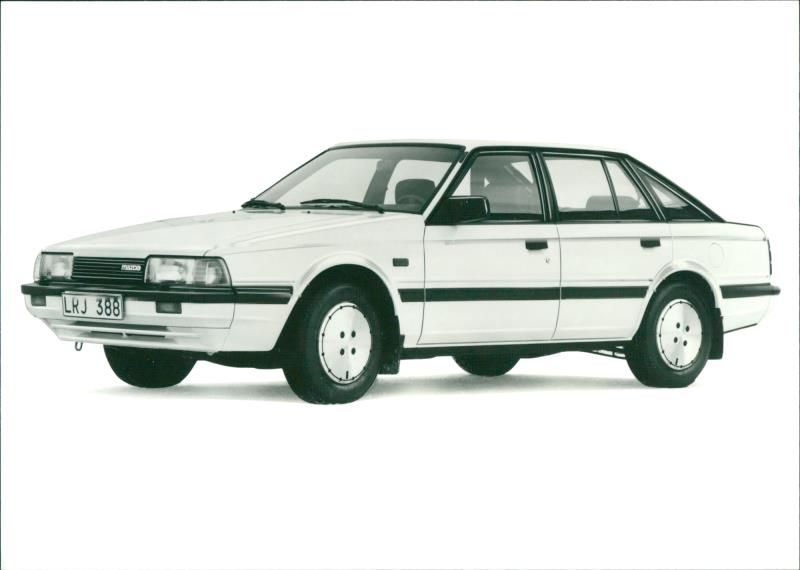 Mazda 626 Kombi / Sedan GLX - Vintage Photograph