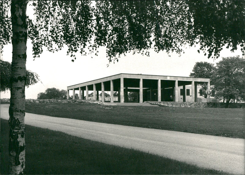 Sweden: SKOGSKYRKOGARDEN - Vintage Photograph