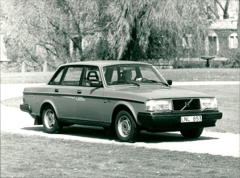 Volvo 240 DL - Vintage Photograph