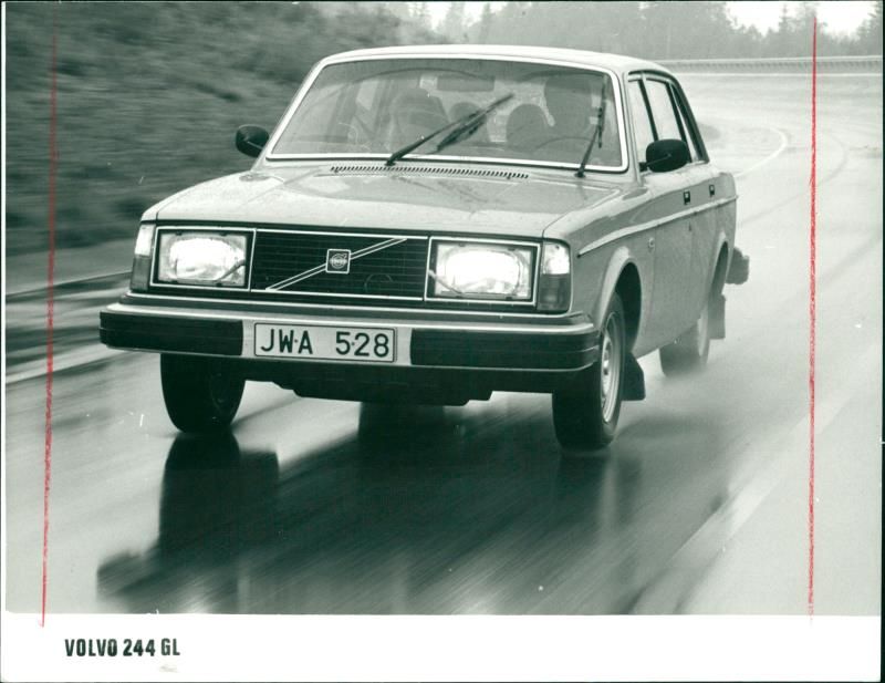 Volvo 244 GL - Vintage Photograph