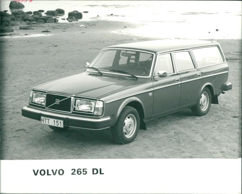 Volvo 265 DL - Vintage Photograph