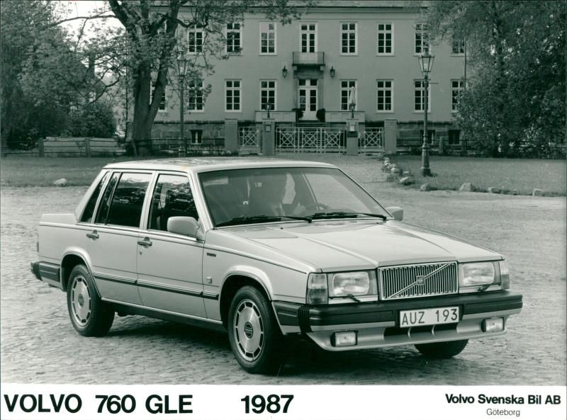 Volvo 760 GLE 1987 - Vintage Photograph