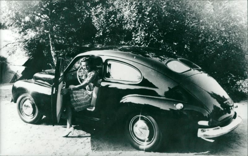 Volvo PV 444 1940s - Vintage Photograph