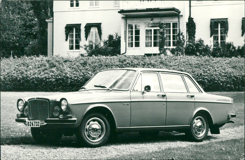 Volvo 164 - Vintage Photograph