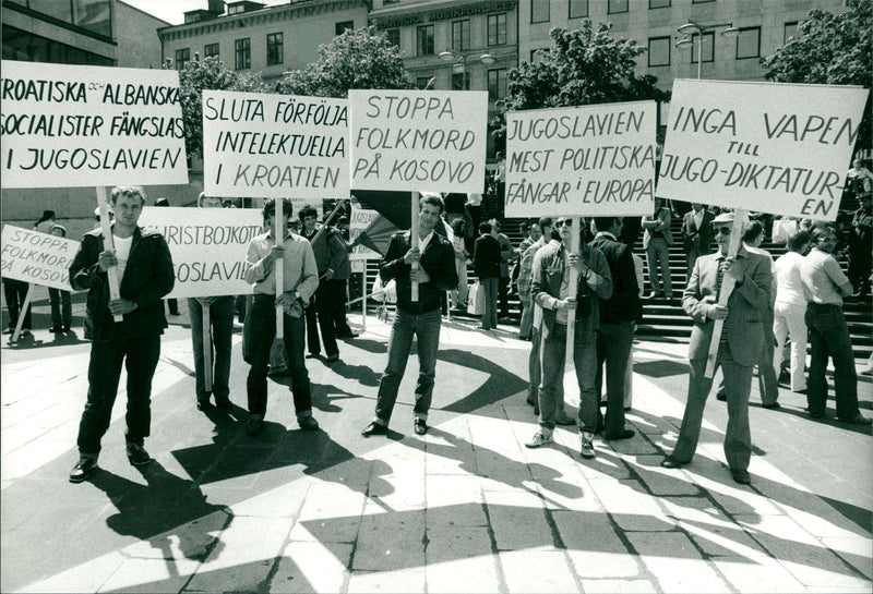 Demonstration - Vintage Photograph