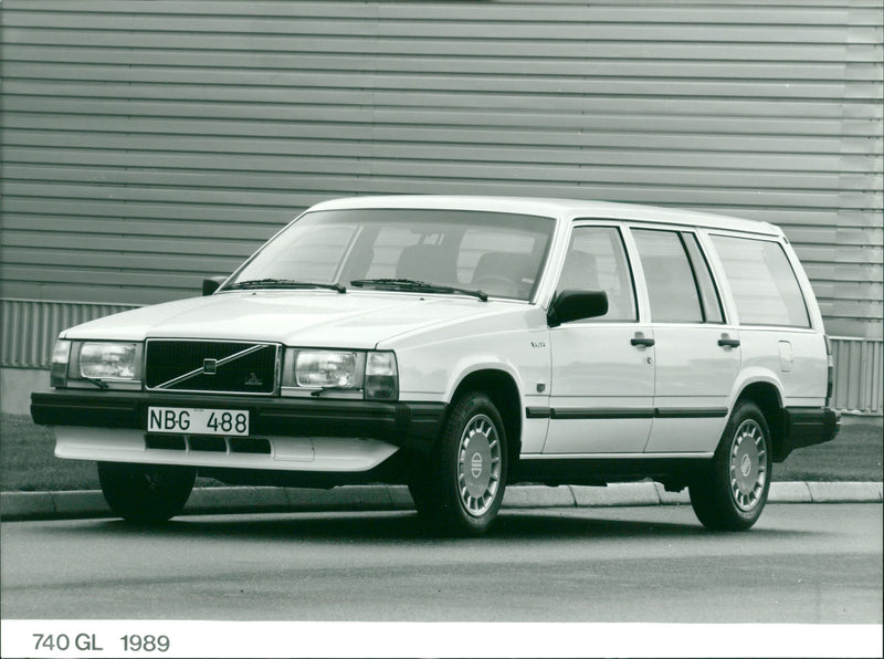 740 GL 1989 - Vintage Photograph