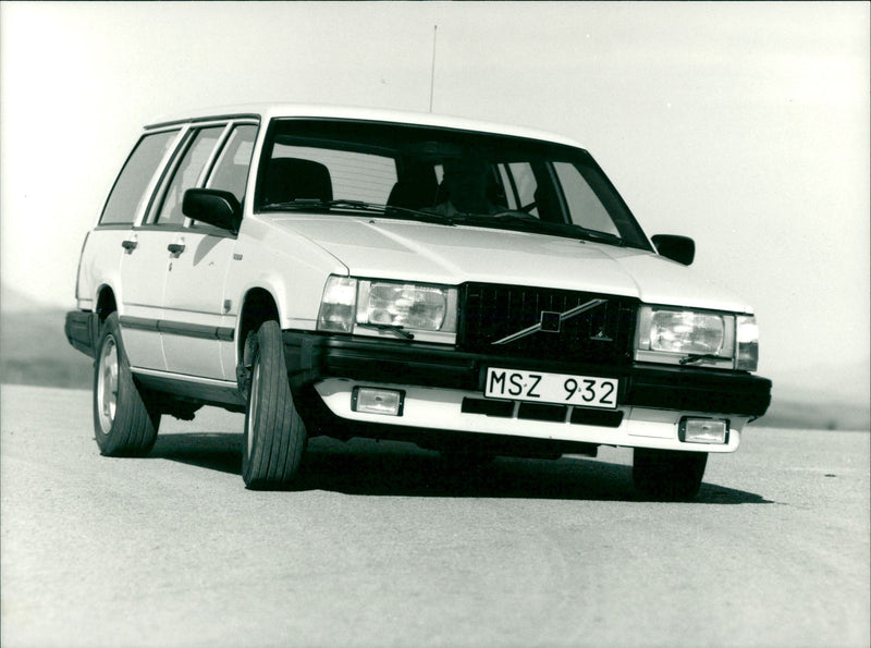 Volvo 740 GLT 16 valve - Vintage Photograph