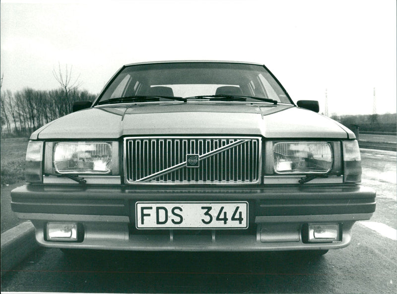 Volvo 760 GLE 1982 - Vintage Photograph