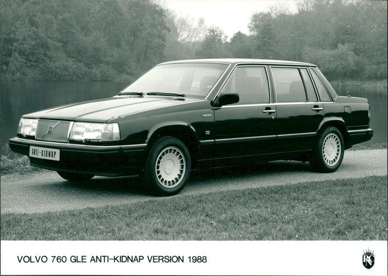 Volvo 760 GLE anti-kidnap version 1988 - Vintage Photograph