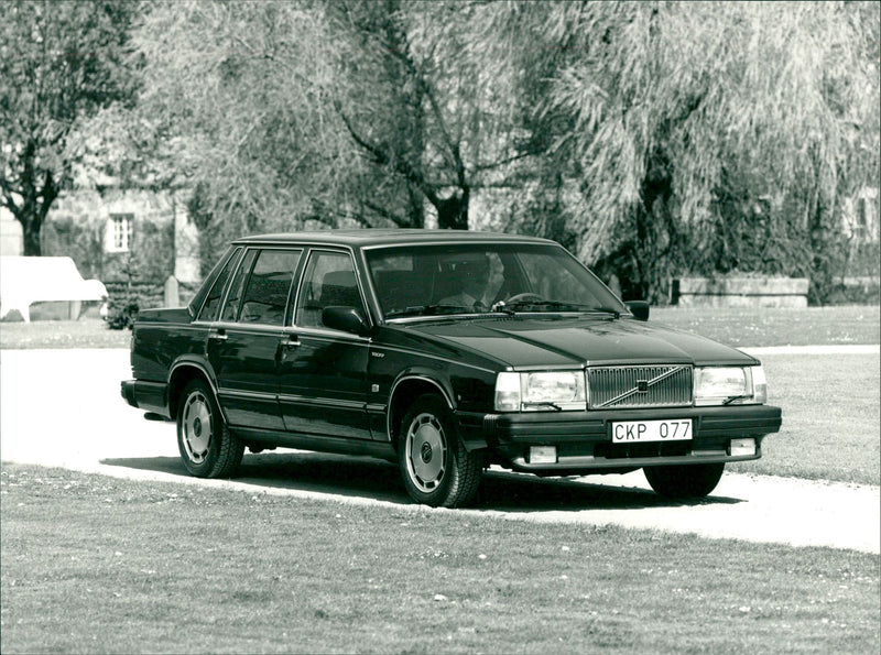 Volvo 760 GLE 1985 - Vintage Photograph