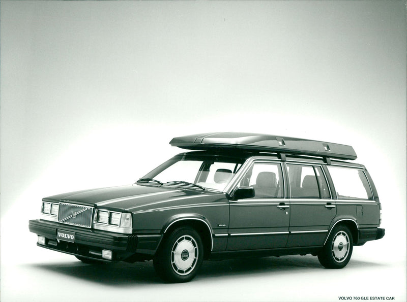 Volvo 760 GLE and US (US version) 1985 - Vintage Photograph